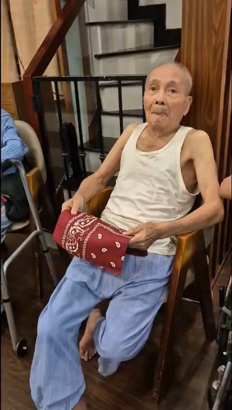 1 14 090