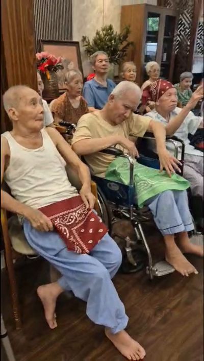 G&oacute;i chăm s&oacute;c to&agrave;n diện người cao tuổi tại trung t&acirc;m dưỡng l&atilde;o