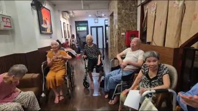 Dịch vụ hỗ trợ quản l&yacute; thuốc cho người cao tuổi tại trung t&acirc;m dưỡng l&atilde;o