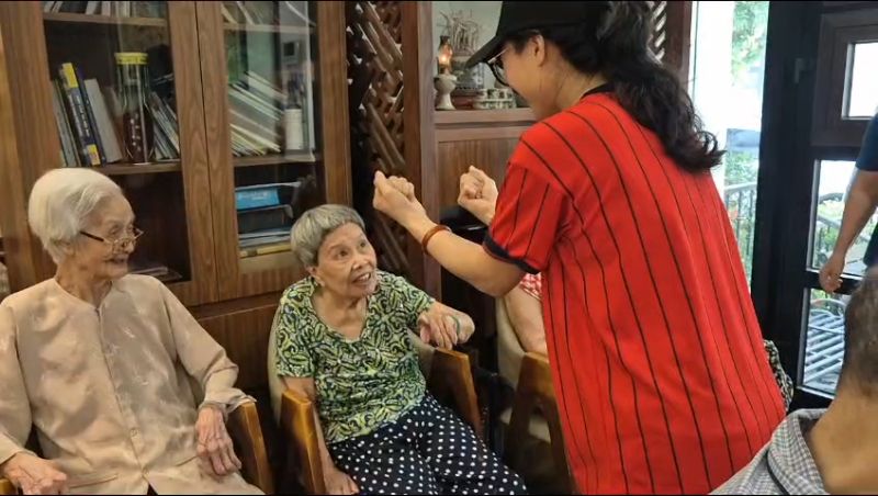 Phục hồi chức năng cho người gi&agrave;: Mục ti&ecirc;u v&agrave; lộ tr&igrave;nh chăm s&oacute;c
